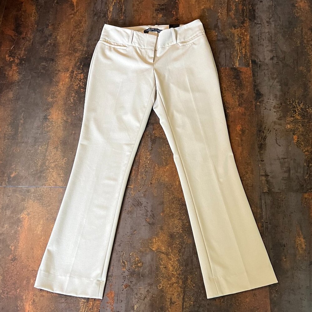 NWT The Limited Collection Beige Drew Fit Bootcut Pants, Size 2 Short
